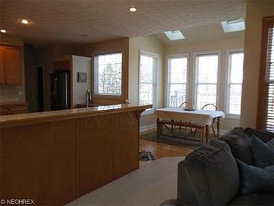 4th image of 313 Halifax Ln
