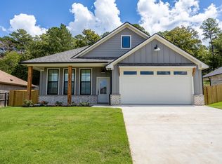 8430 Lakeway Dr, Tyler, TX 75703