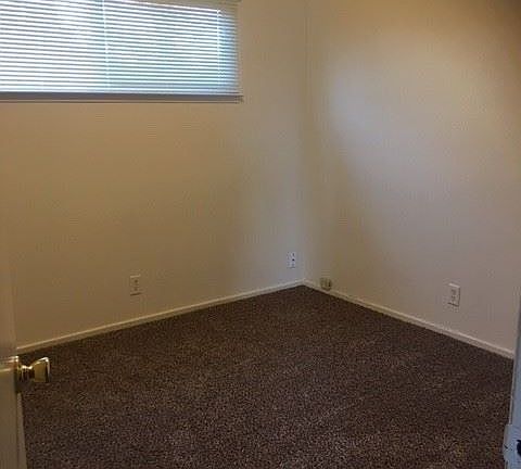 4th image of 1030 N Court St APT 2