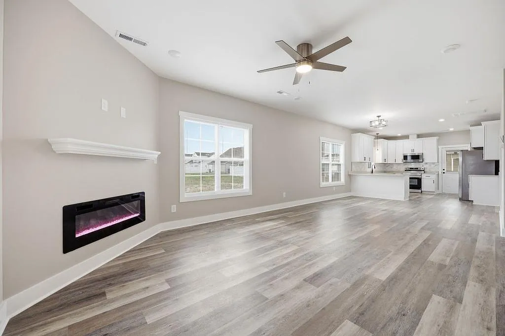 649-A Abigail Taylor Dr — Photo 2