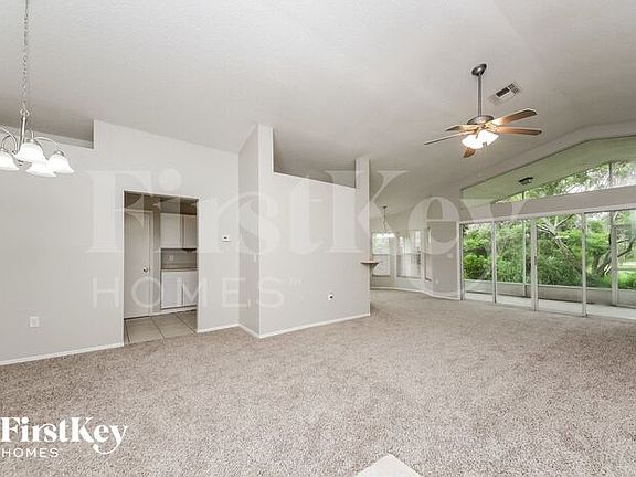 4th image of 431 Saint Anns Dr