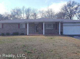 35 Dee Vue Ln, Rossville, GA 30741