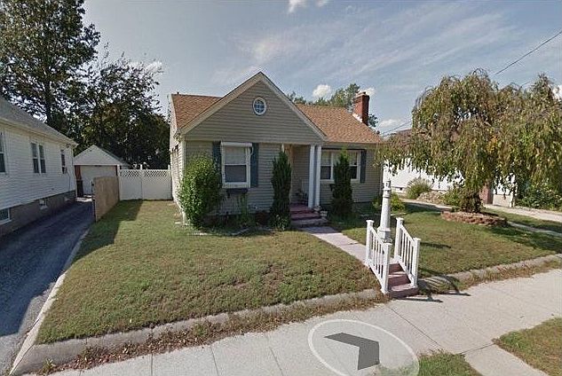 2nd image of 740 River Ave