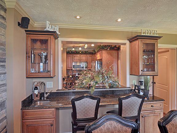 5th image of 104 Sugar Ski Dr #415