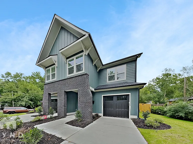 1027 Trembeth Dr — Photo 15