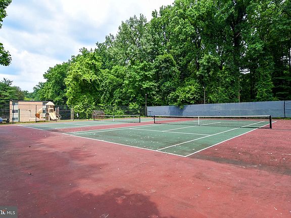 5th image of 5103 Crossfield Ct APT 14
