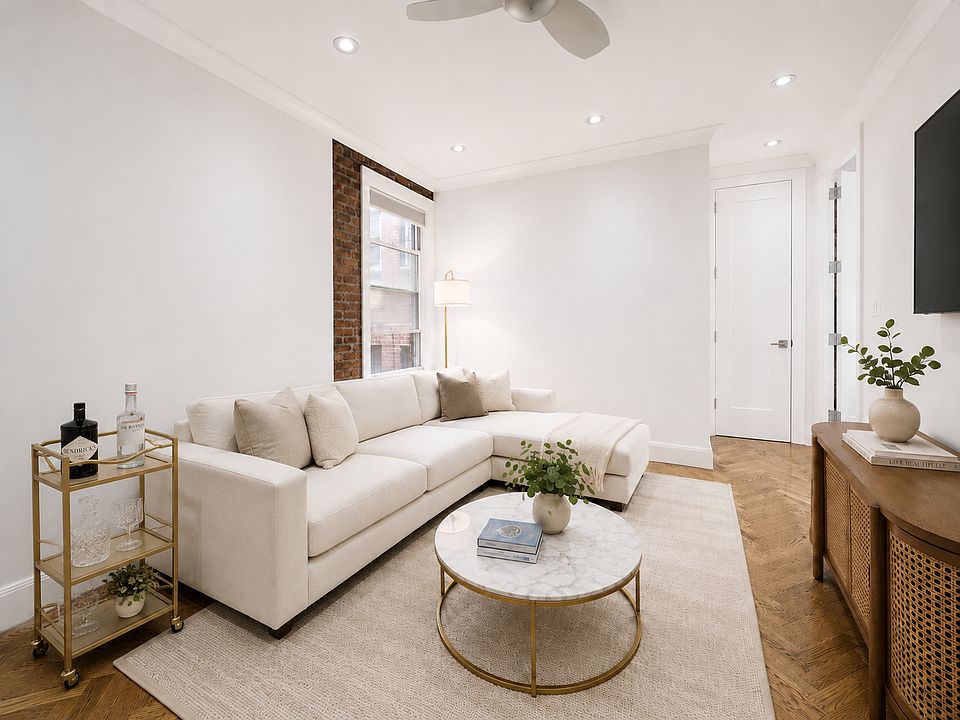 1st image of 162 W 13th St #49