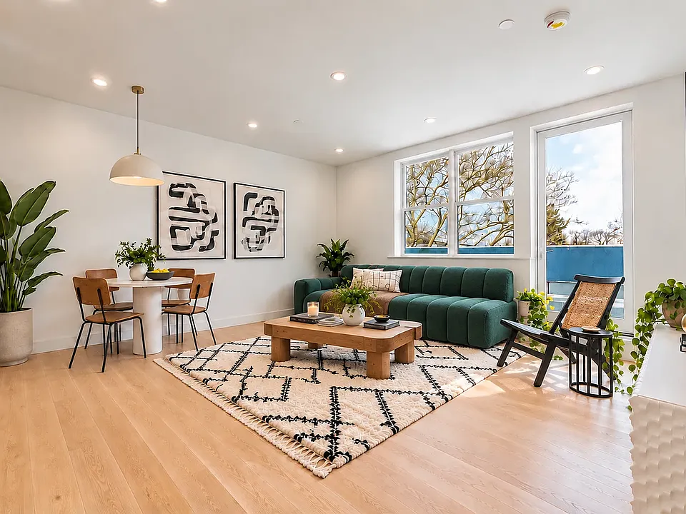 44 Euclid Ave #PENTHOUSE