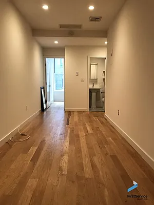 Rented by FirstService Realty (legacy) | media 18