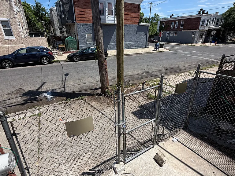 5500 Spring St — Photo 8