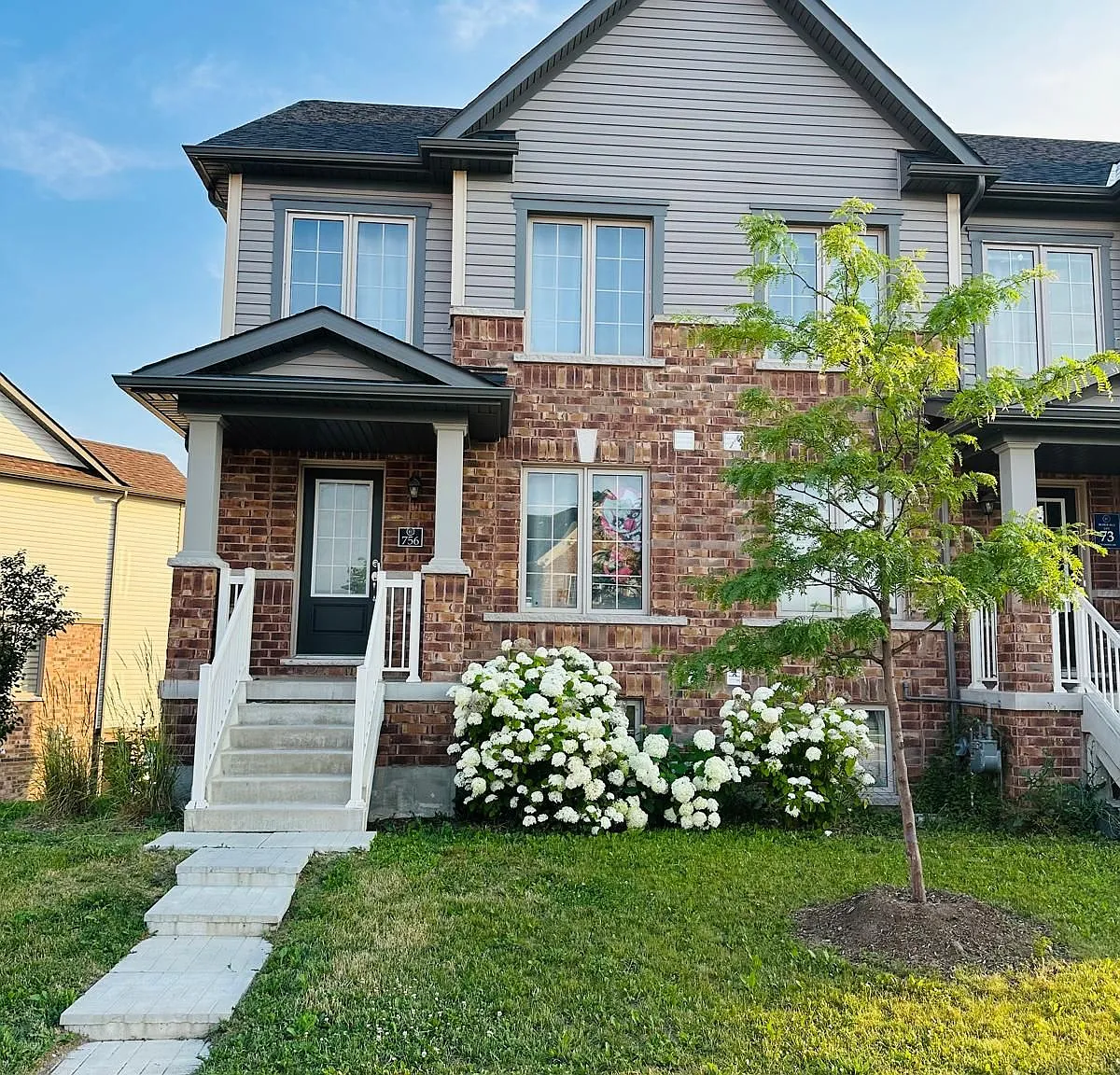 3 bed, $2,700 — Photo 1