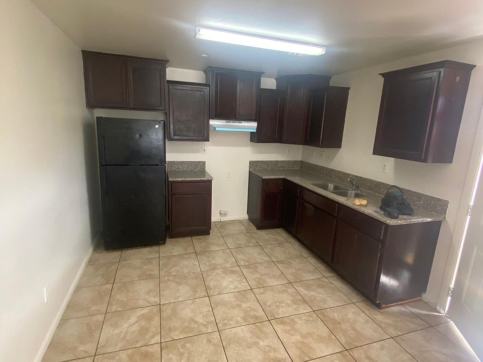 128 Kincaid St A, Bakersfield, CA 93307 Zillow