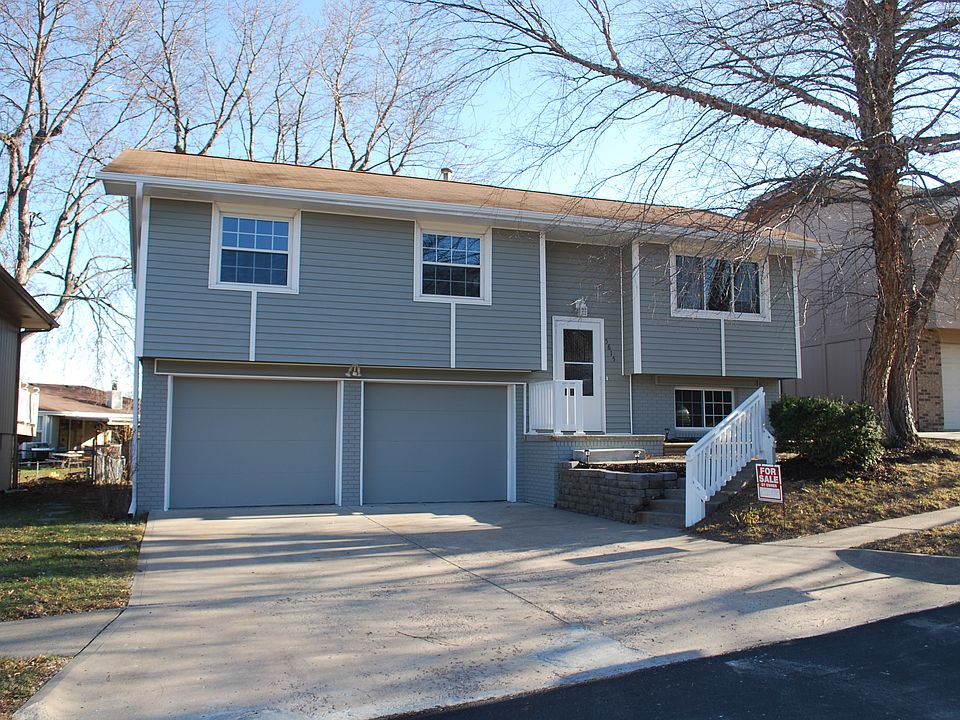 1st image of 5815 S 136th St