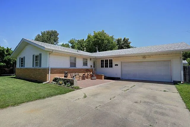 1606 Jeanne St photo 1