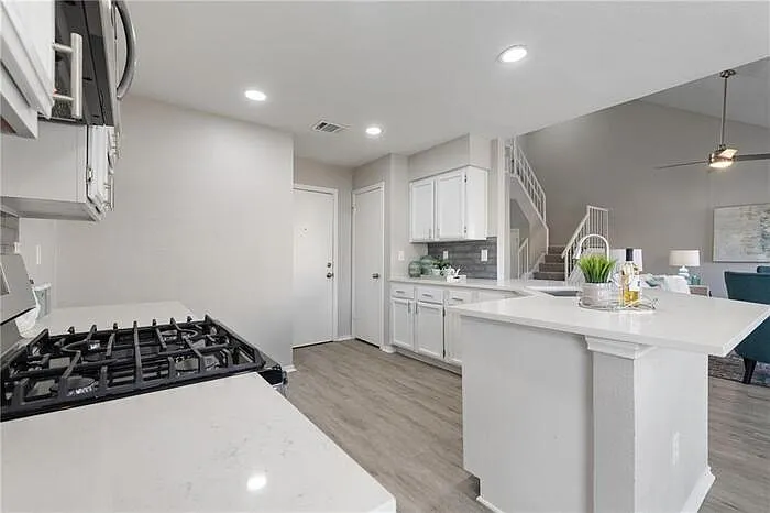 3 bed, 2.5 bath, 1539 sqft, $2,175 — Photo 4