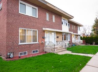 4719 Main St #D, Skokie, IL 60076