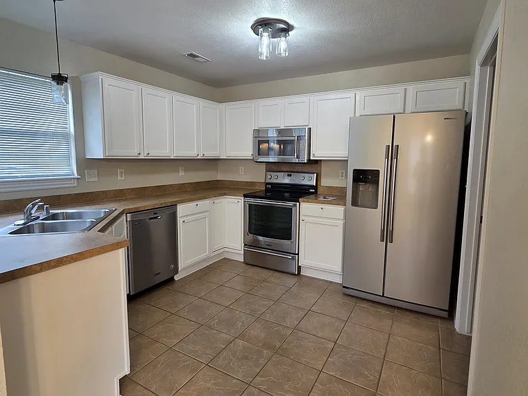 3505 SW Carriageway Ave — Photo 5