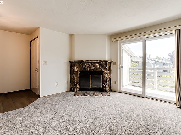 4th image of 650 Harlow Rd