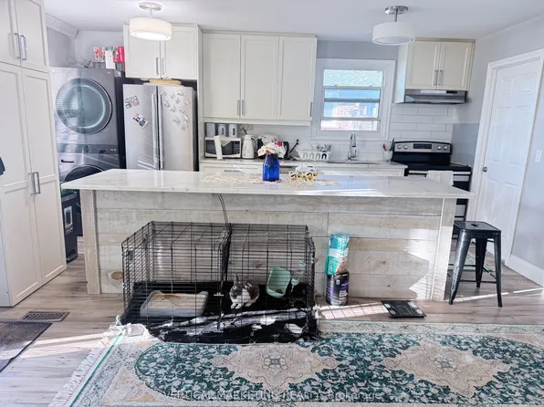 51 Birchview Dr, Hamilton, ON L8T 4P6