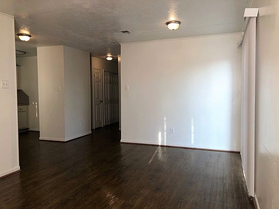 2nd image of 3601 Choctaw Dr #B