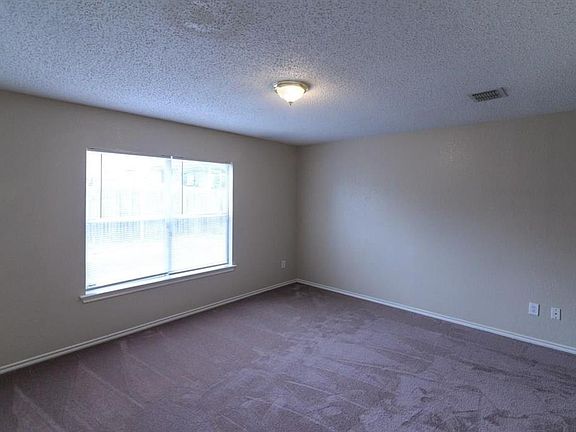 3rd image of 1405 Atkins St