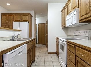 3201 23rd Ave S UNIT L, Fargo, ND 58103