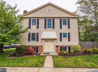 8118 Kenova Ln, Springfield, VA 22153