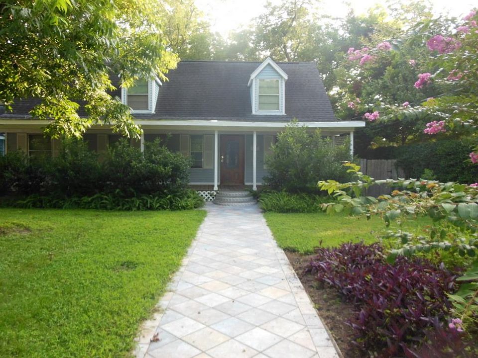 1st image of 431 Waco Ave