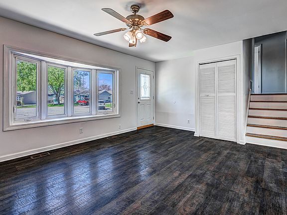 3rd image of 200 Hampdon Ct