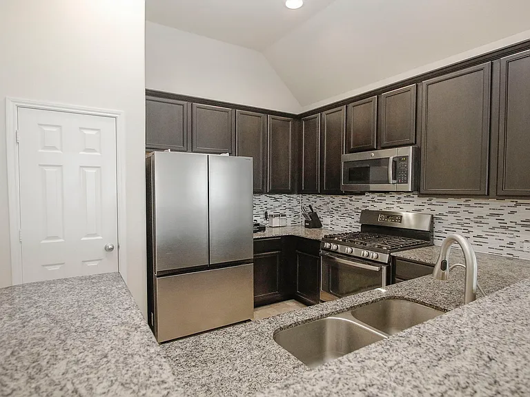 21615 Rainfall Park Dr — Photo 15