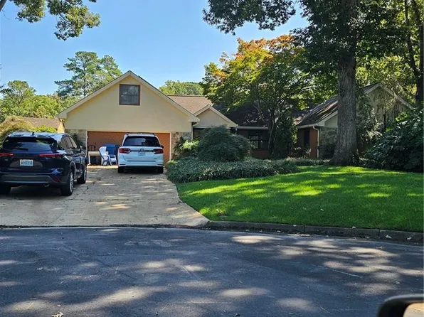 2409 Blackburn Ct, Virginia Beach, VA 23454