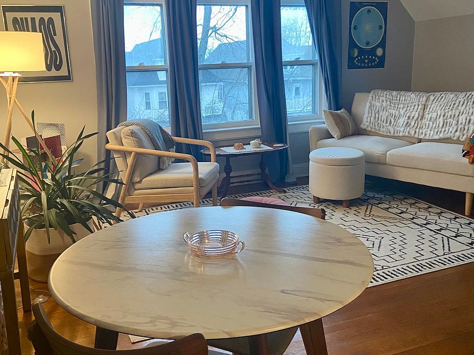 1st image of 196 N Park Ave #3