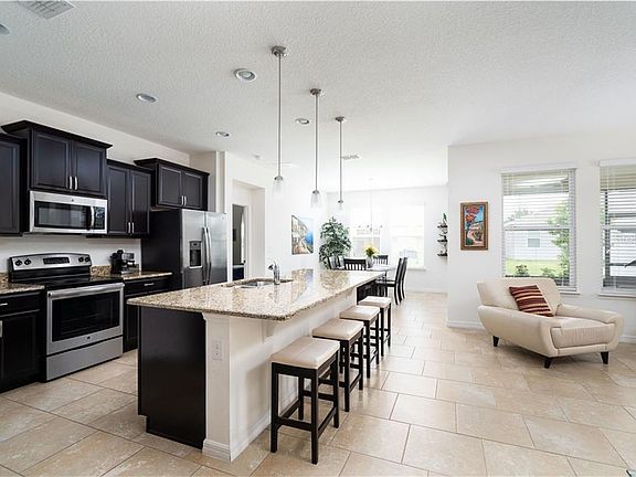 3rd image of 1513 Caterpillar St