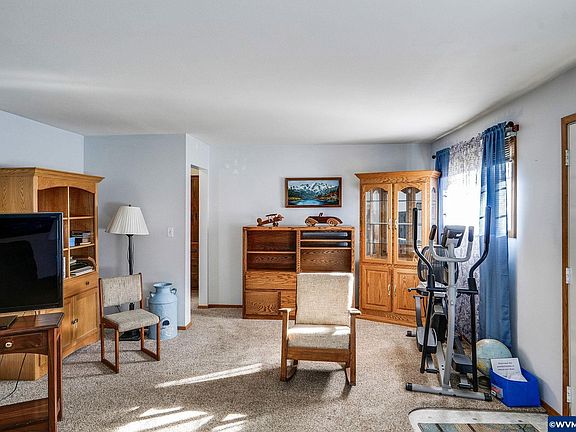 4th image of 2519 Waverly Dr SE