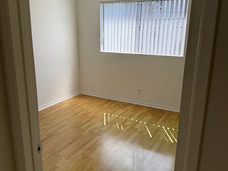 1141 Elm Ave #2 — Photo 7