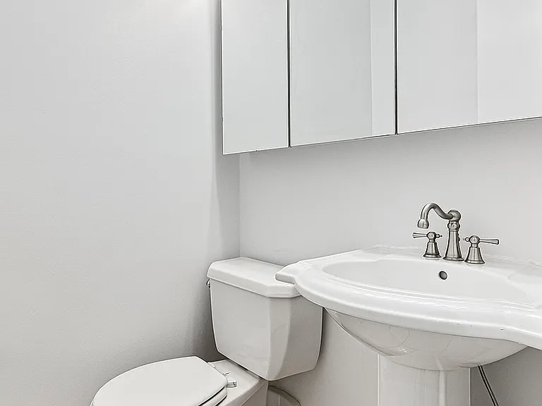 270 Park Ave S #7F — Photo 11