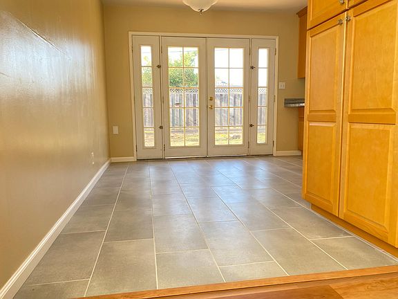 4th image of 40145 Besco Dr