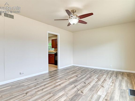 4th image of 1225 Rockwood Ave