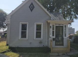 308 Caroline St, Pekin, IL 61554