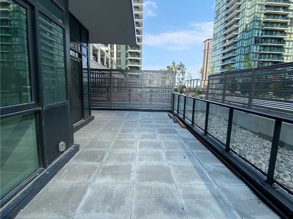 4055 Parkside Village Dr #508, Mississauga, ON L5B 0K2