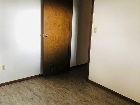 4th image of 912-914 N Highland Ave