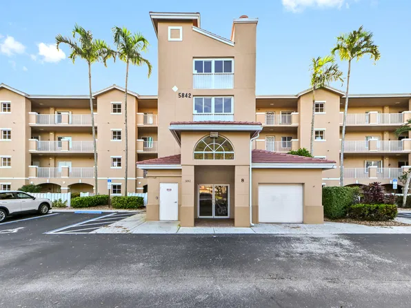 5842 Crystal Shores Dr APT 207, Boynton Beach, FL 33437