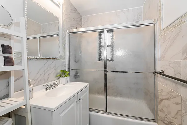 Sold by Compass | media 17