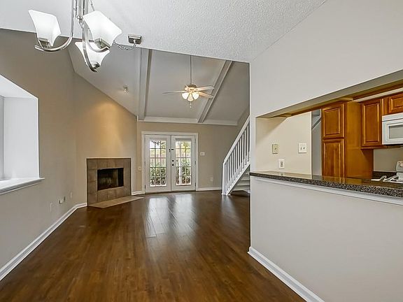 3rd image of 912 Old Metairie Pl