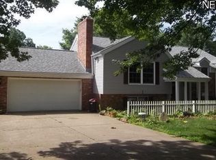 914 Chapel Rdg NE, Canton, OH 44714