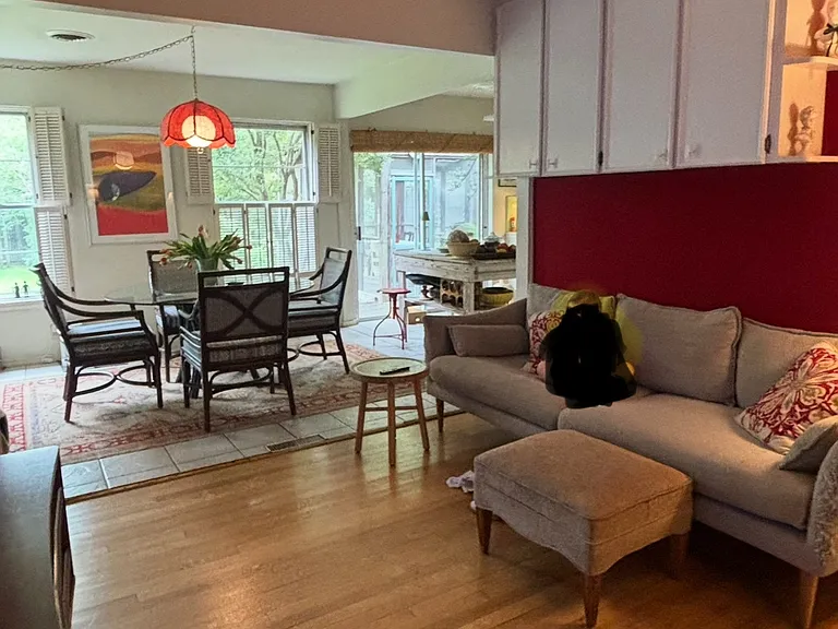 4028 Clover Ln — Photo 9