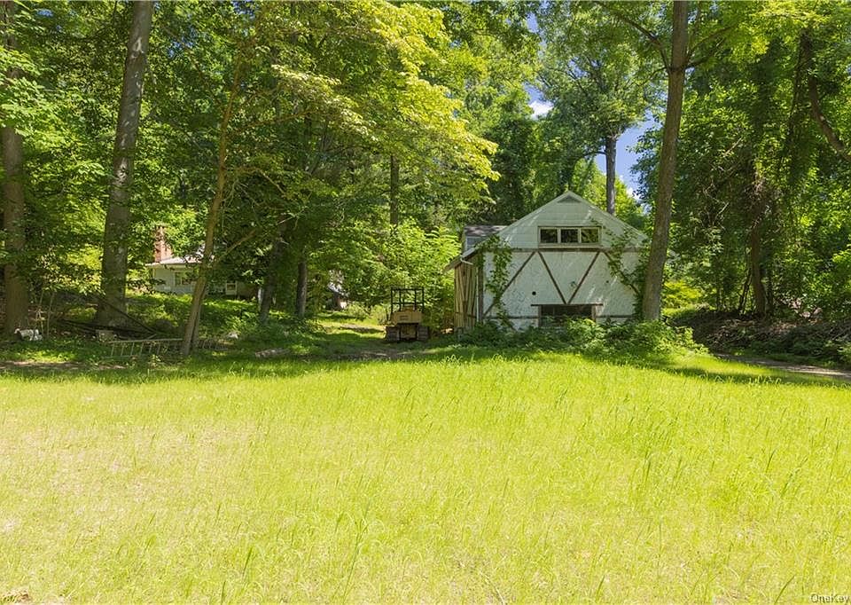 39 Old Phillips Hill Rd, New City, NY 10956 MLS H6196478 Zillow