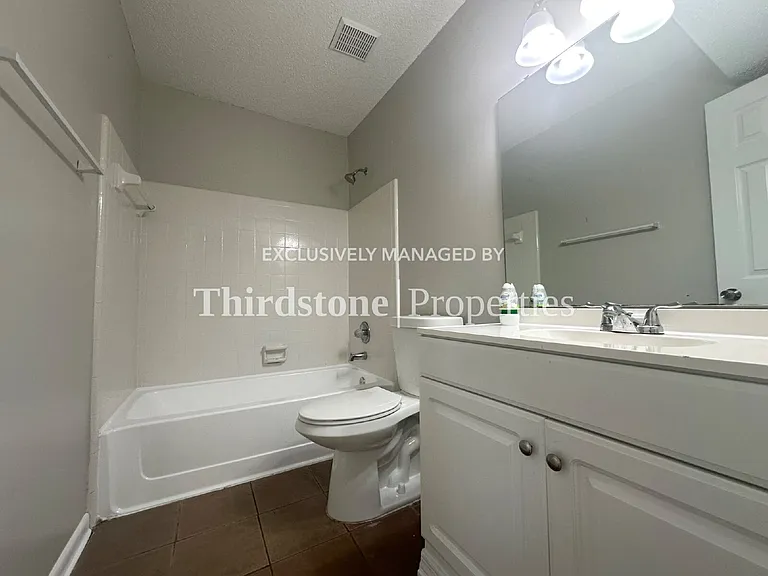1324 Jefferson Ave #D — Photo 11