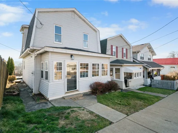 1016 9th Ave, Brackenridge, PA 15014