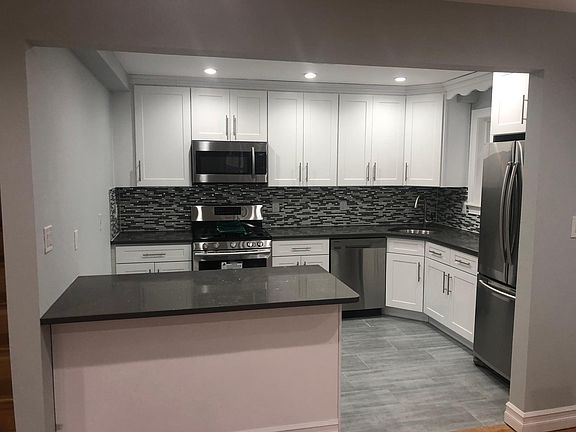 4th image of 11718 197th St Fl 2